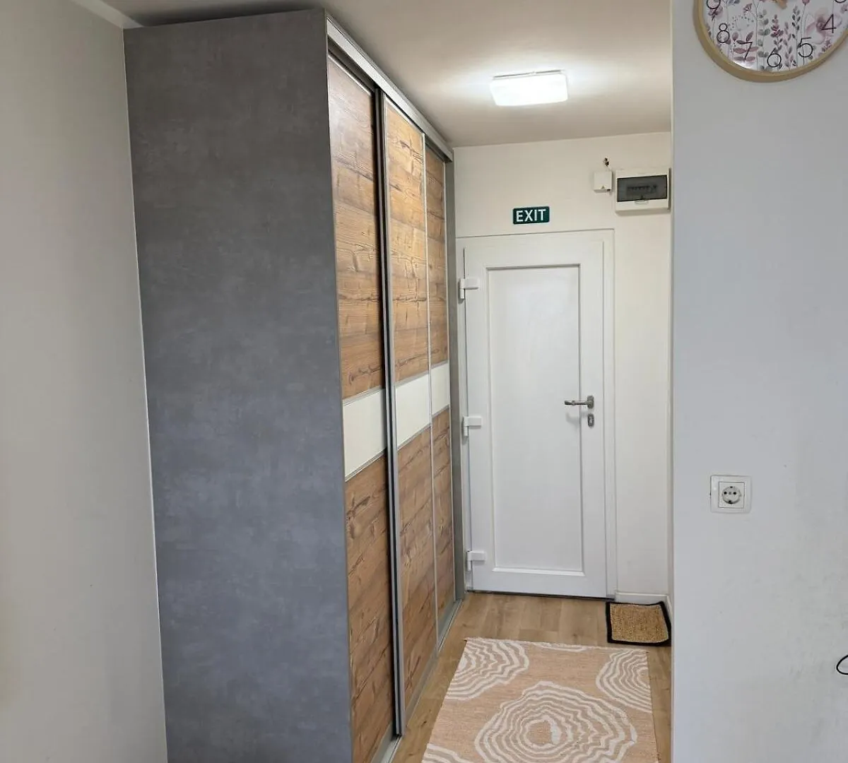 Cozy & Renovated Apartment In A Practical Location Ljubljana